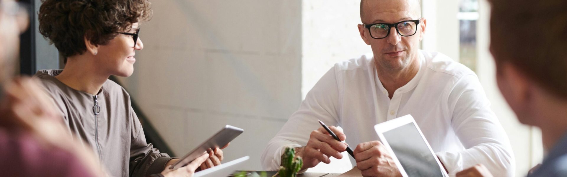 pexels-fauxels-3184299